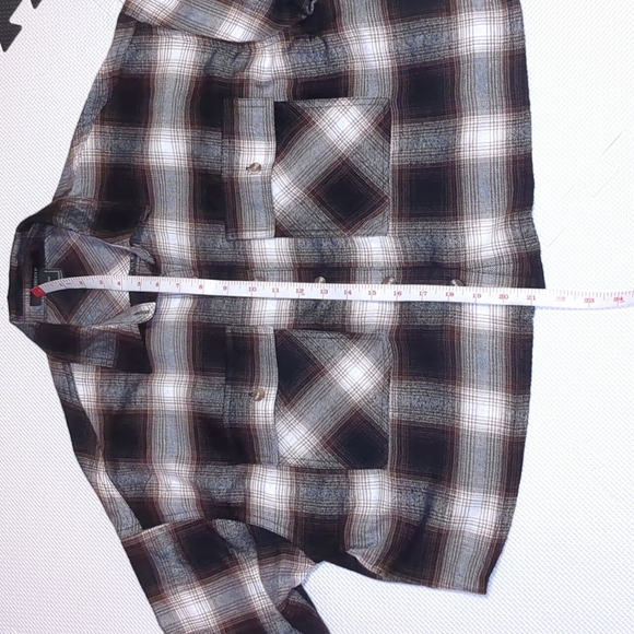 🎯FOREVER 21 BOXY CROPPED SHIRT - Picture 6 of 8